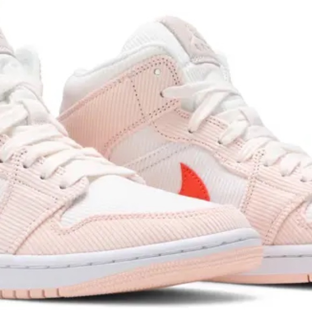 Nike Pink and White Sneakers High-Top Classic